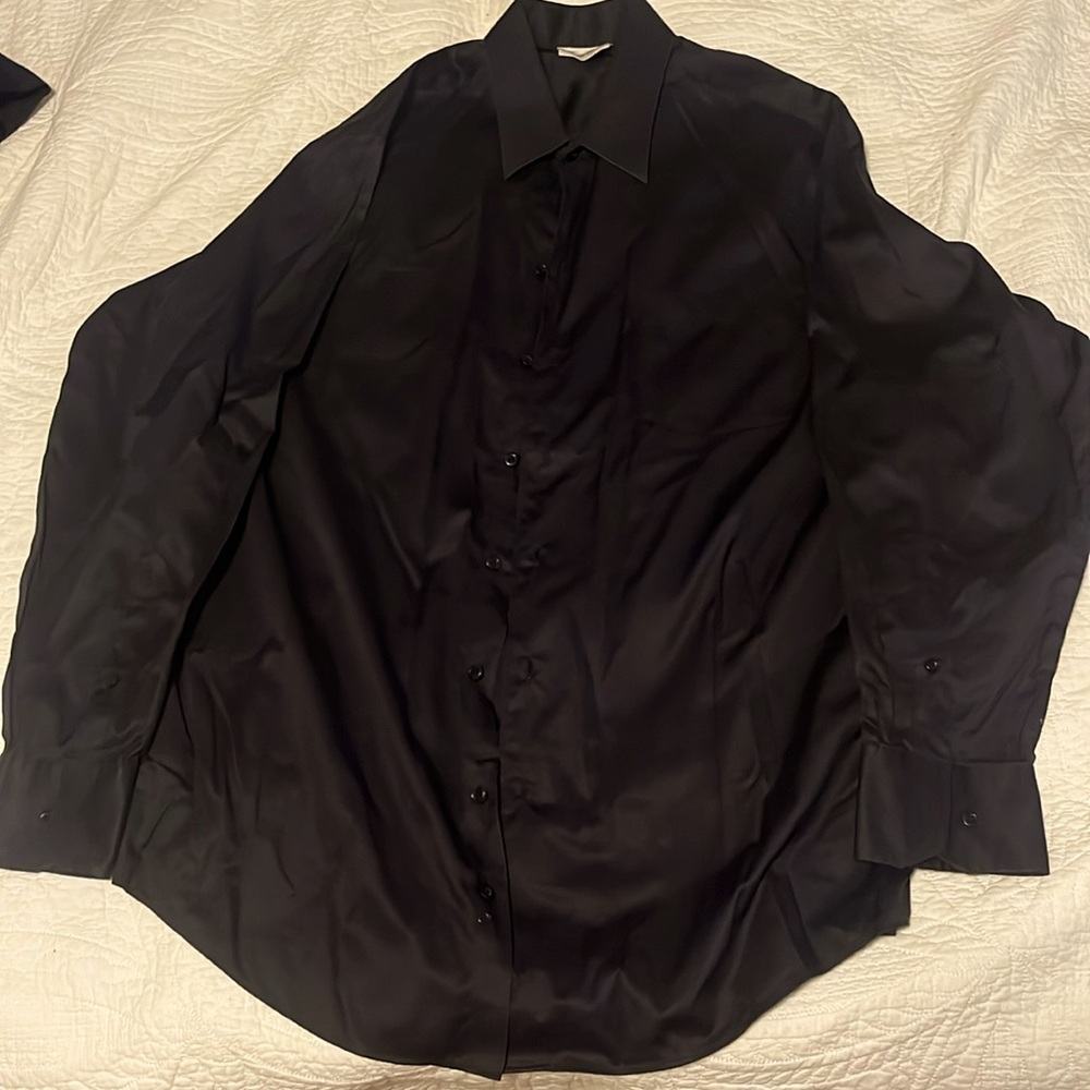 Men’s KENNNETH COLE black dress shirt